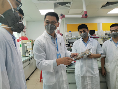 中山最美科技工作者⑨ 馮文照:從零開(kāi)始研發(fā),突破國(guó)產(chǎn)油墨技術(shù)瓶頸